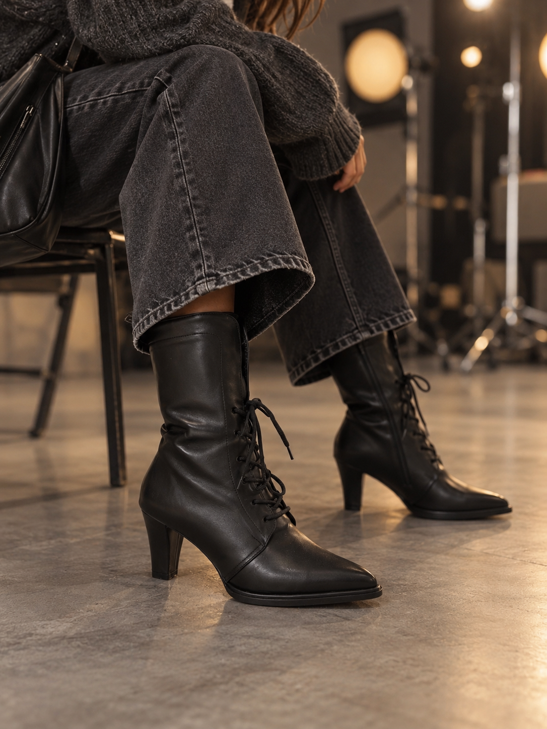 THE LACÉRA BOOT SET
Includes the LACÉRA Boot, a Basic Sleeve, and one Decorative Sleeve of your choice.