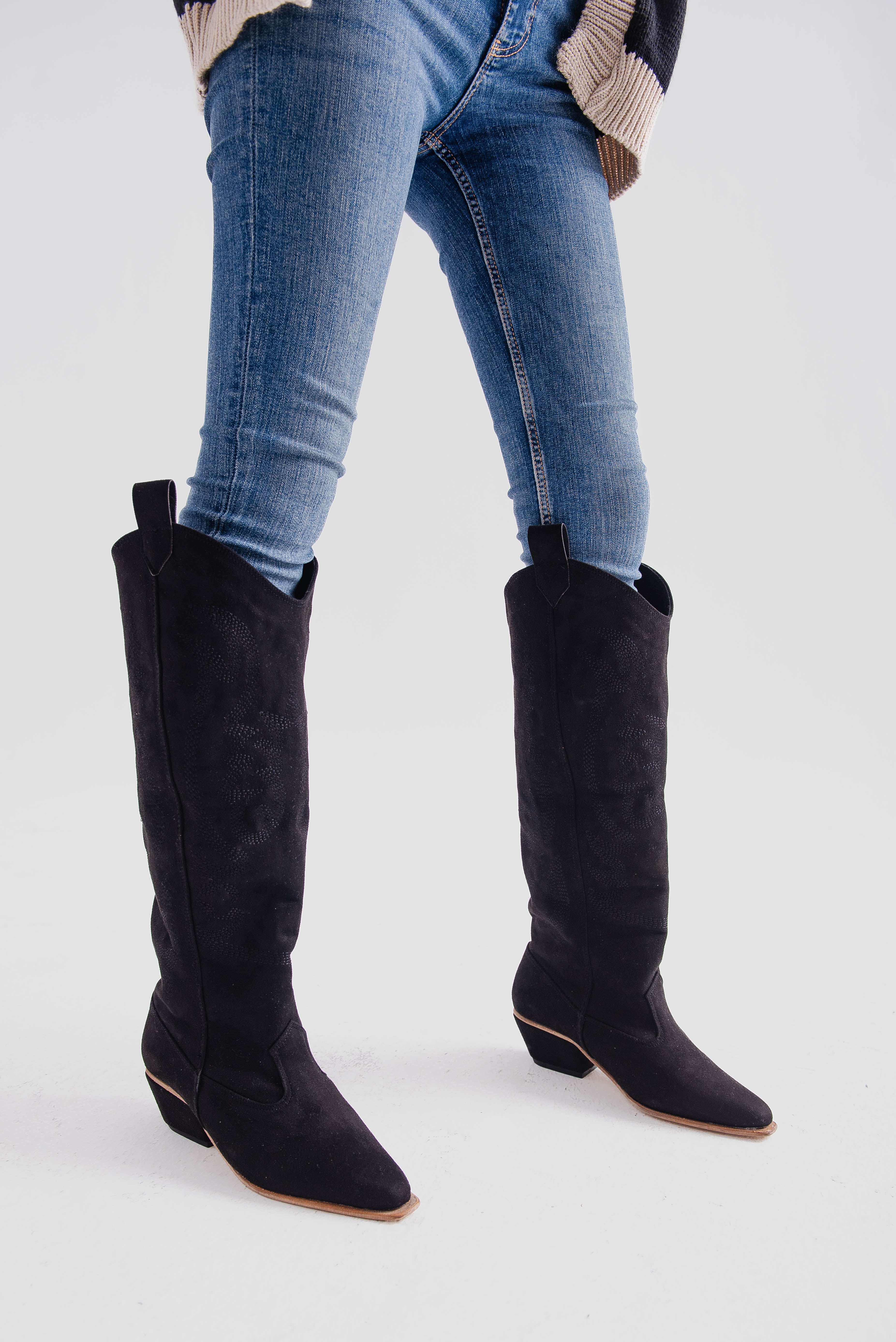 Black Sierra Boots