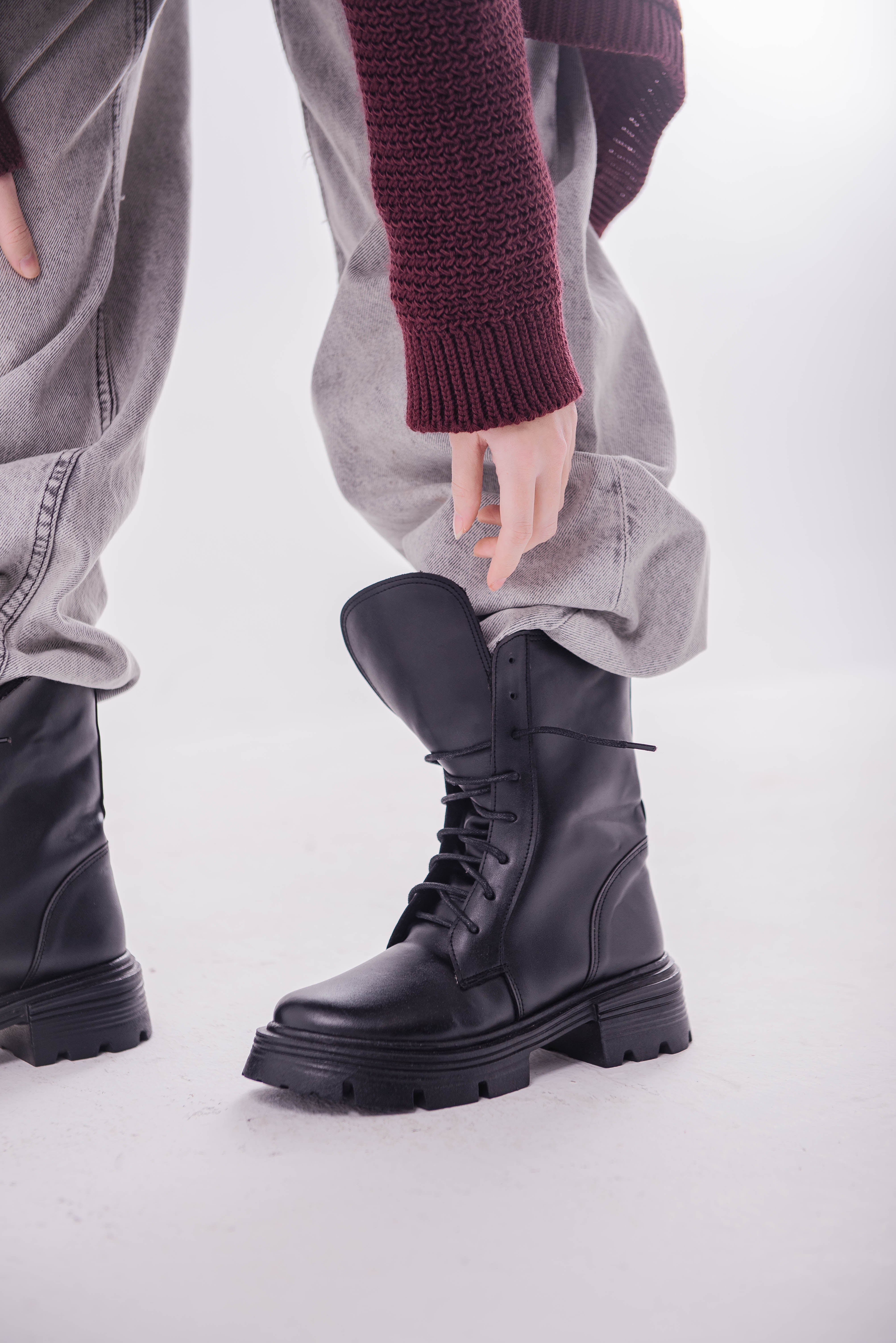 Black Bolt Boots