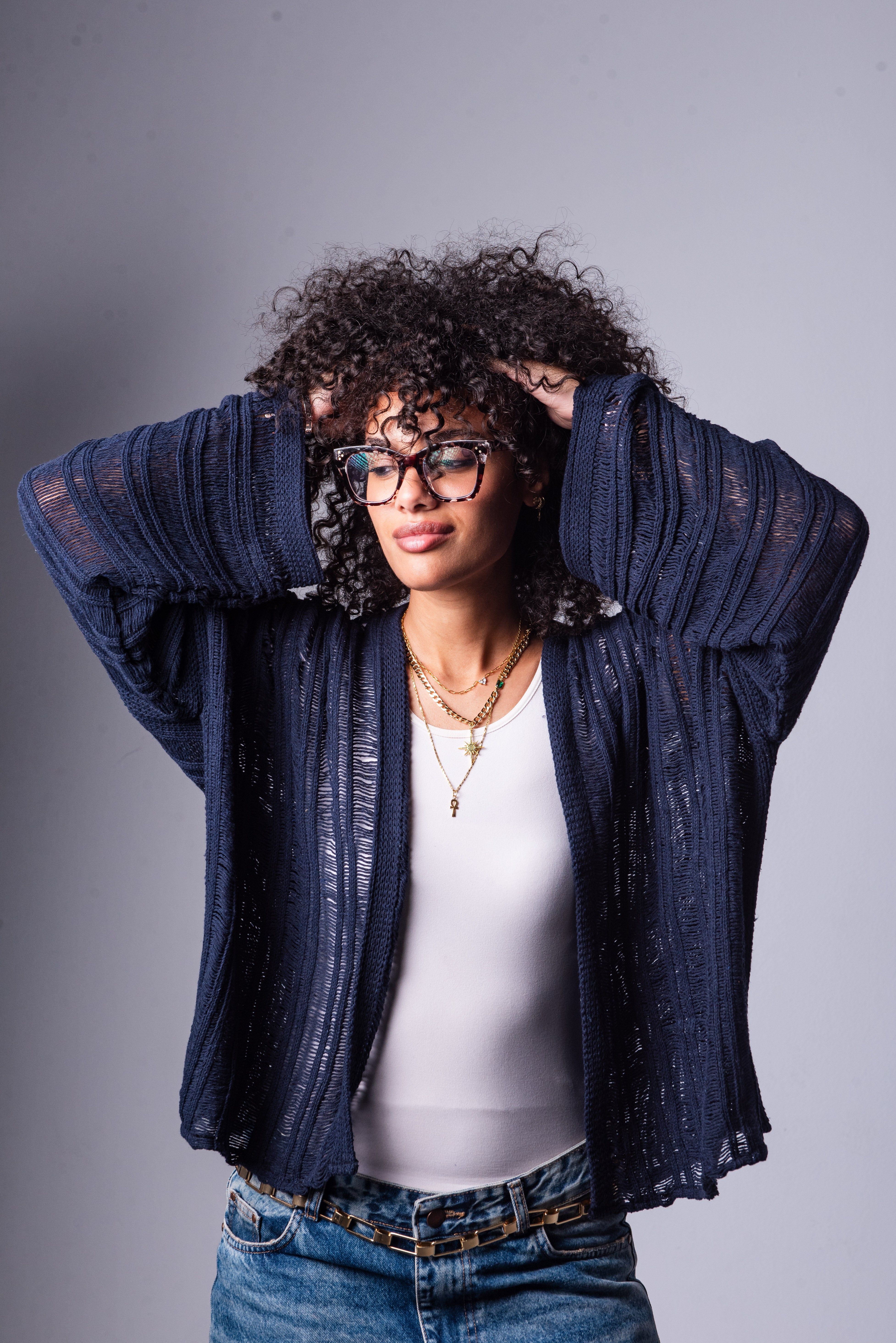 Velawrap in Indigo Blue.