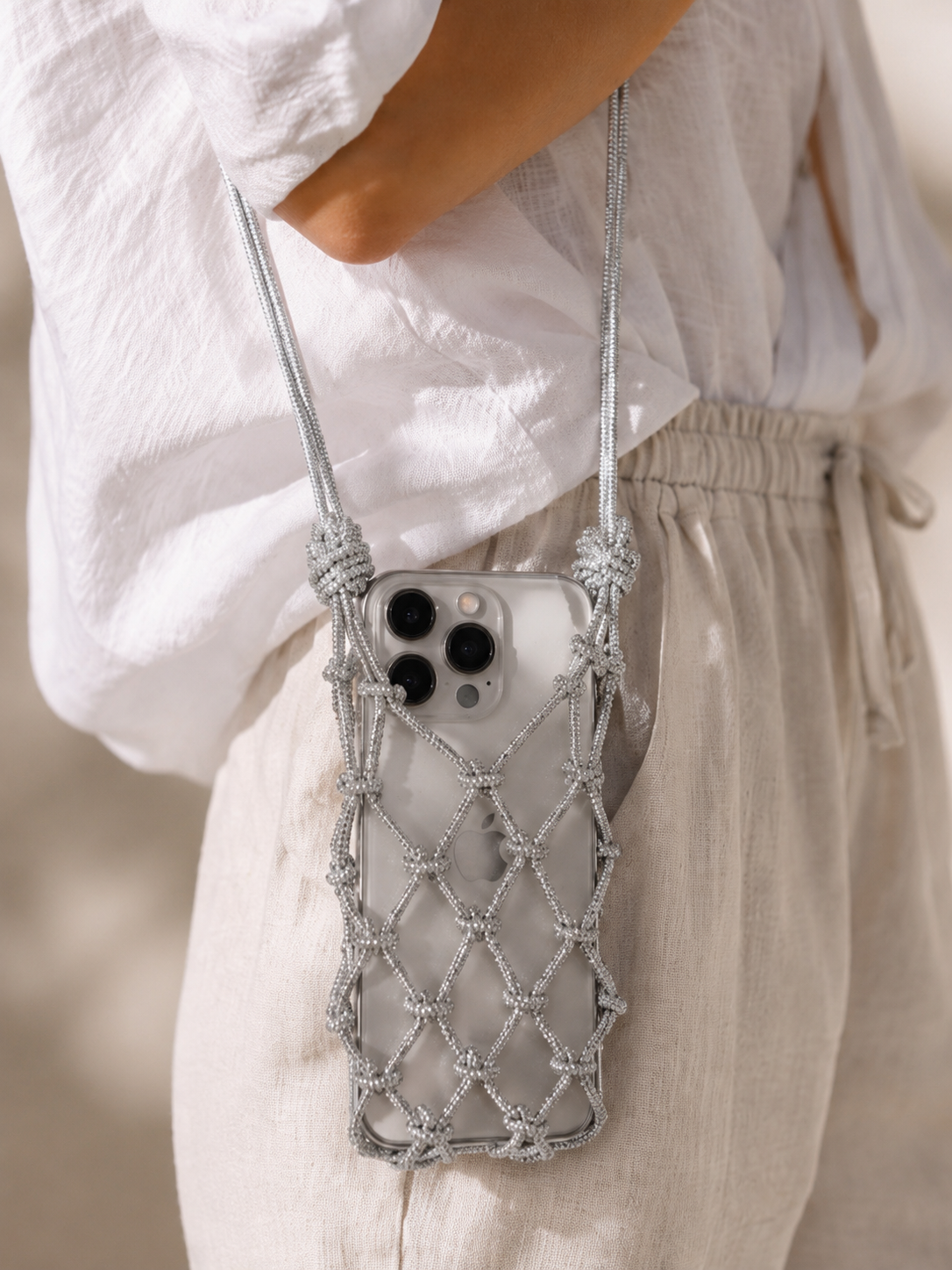 The Étoile Phone Carrier