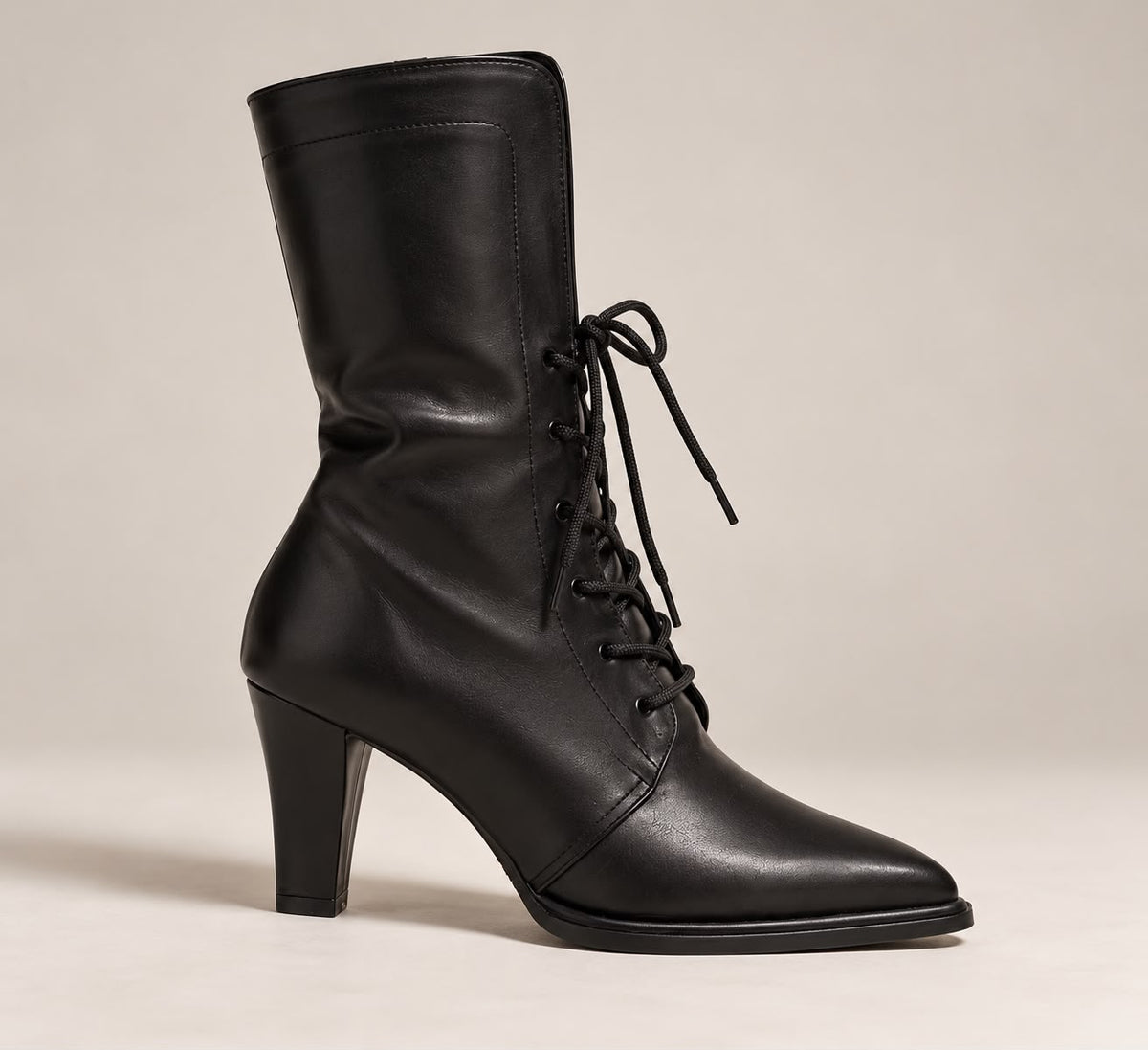 THE LACÉRA BOOT SET

Includes the LACÉRA Boot, a Basic Sleeve, and one Decorative Sleeve of your choice.